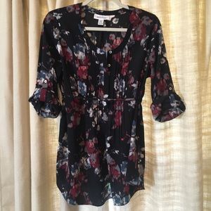 Maternity dress up top